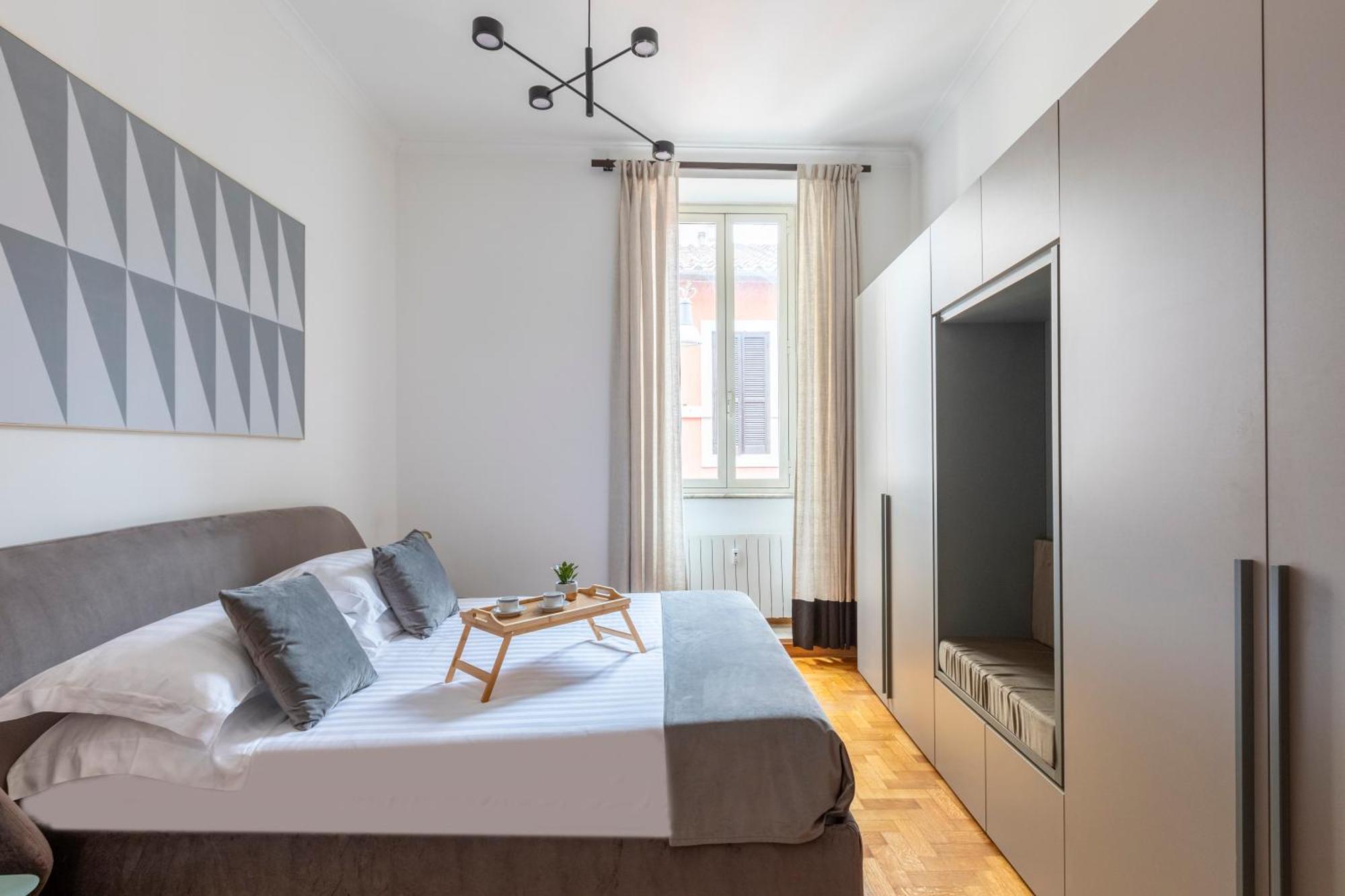 Romac - Condotti Suite By Spanish Steps Bagian luar foto